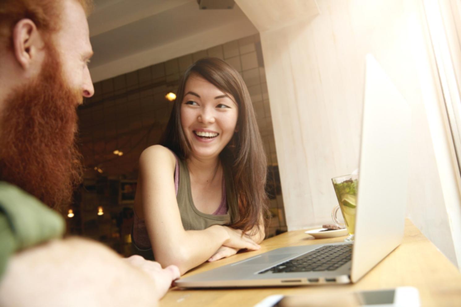 Dettaglio di strumenti e materiali usati nel processo di definizione della missione